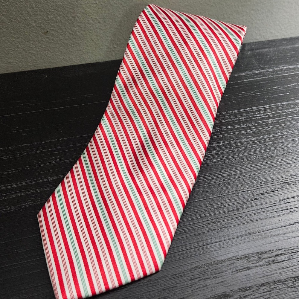 Holiday Traditions Hallmark Candy Cane Stripe Necktie Christmas Festive